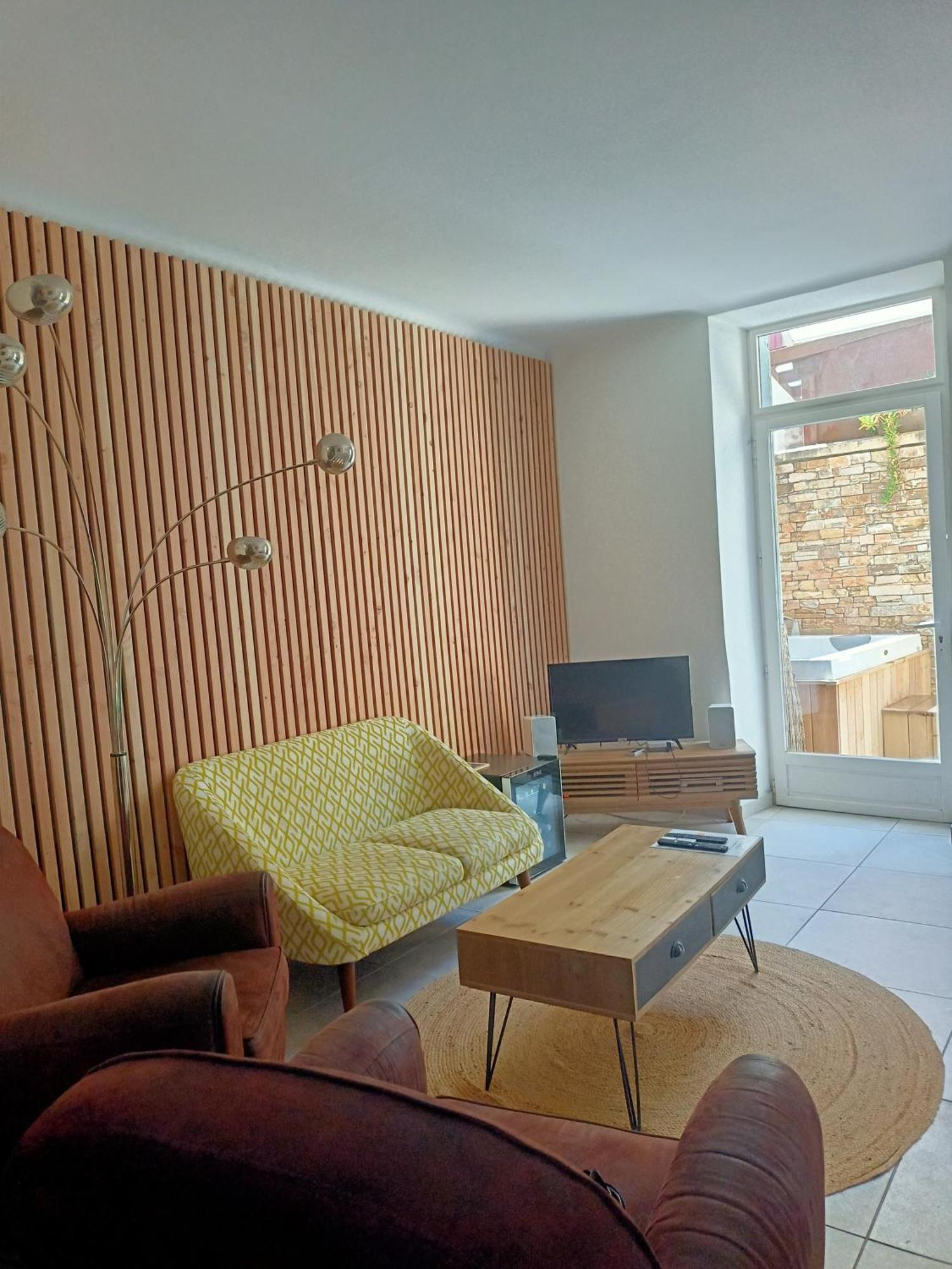 un gîte dans la cité Carcassonne Extérieur photo